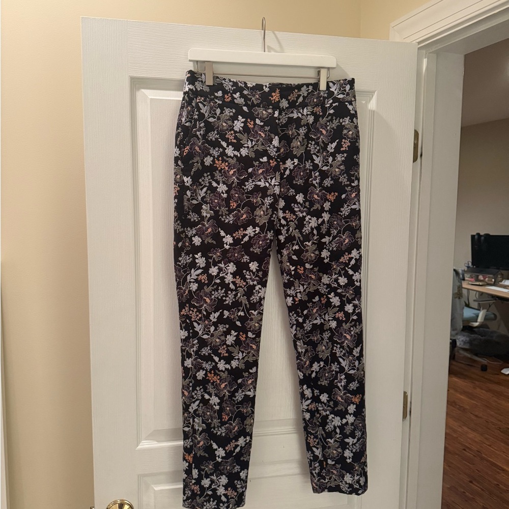 Floral embroidered Pants